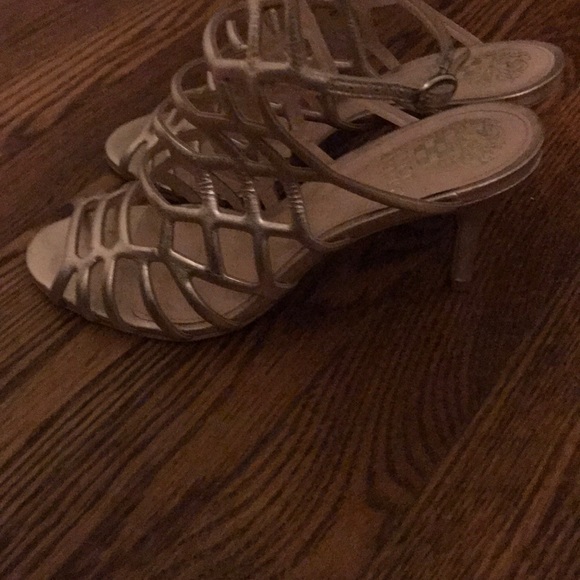 Vince Camuto size 7 heels - Picture 2 of 3